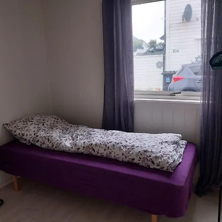 Naer Sentrum Skog A Åkrehamn